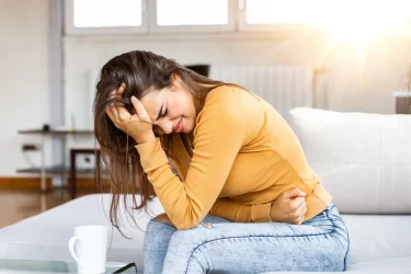 【CBDは生理痛に効果あり？】PMS（月経前症候群）に対する効果と共に薬剤師が解説